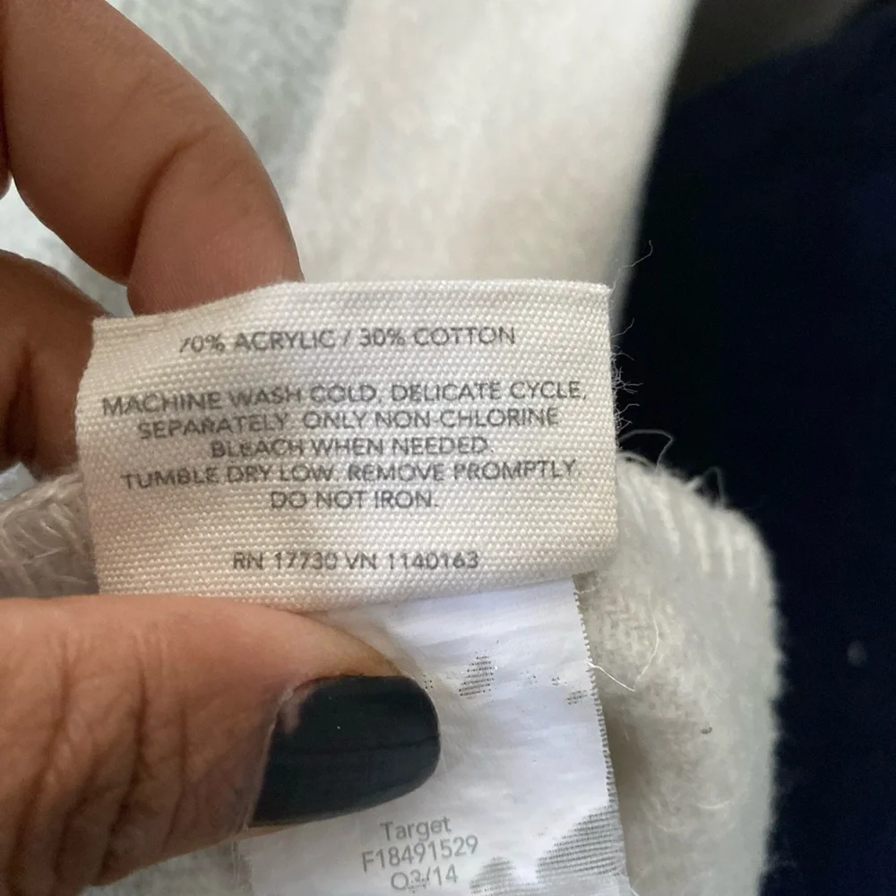 Toms fleece blanket